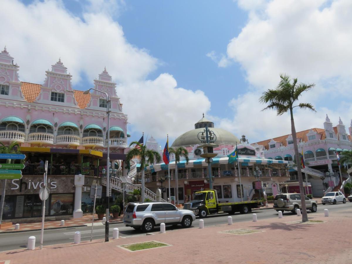 Palmita Hotel Hostel Oranjestad Exterior foto
