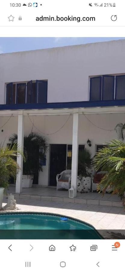 Palmita Hotel Hostel Oranjestad Exterior foto
